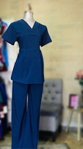 Scrub Quirúrgico de Maternidad  Modelo Dulce espera.