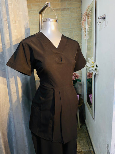 Scrub Quirúrgico de Maternidad  Modelo Dulce espera.