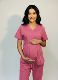 Scrub Quirúrgico de Maternidad  Modelo Dulce espera.